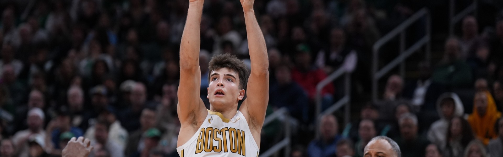 AIYOUXI-马祖拉谈28号秀冈萨雷斯：他打球很拼 防守直觉稍微领先一步